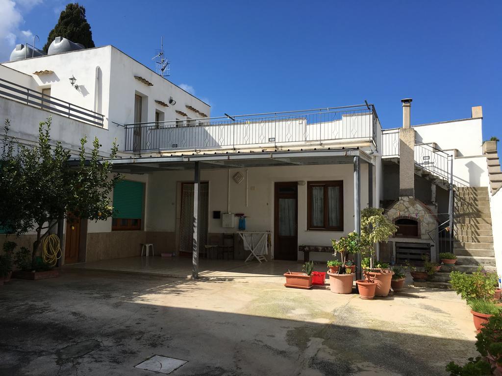 Camere Con Terrazzino Valderice Exterior foto